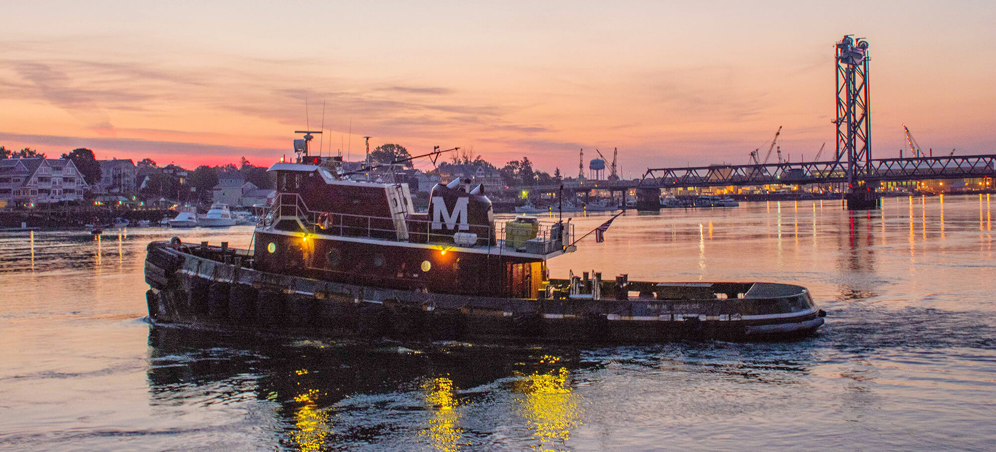 portsmouth-tug-dawn Portsmouth NH Tug at dawn
